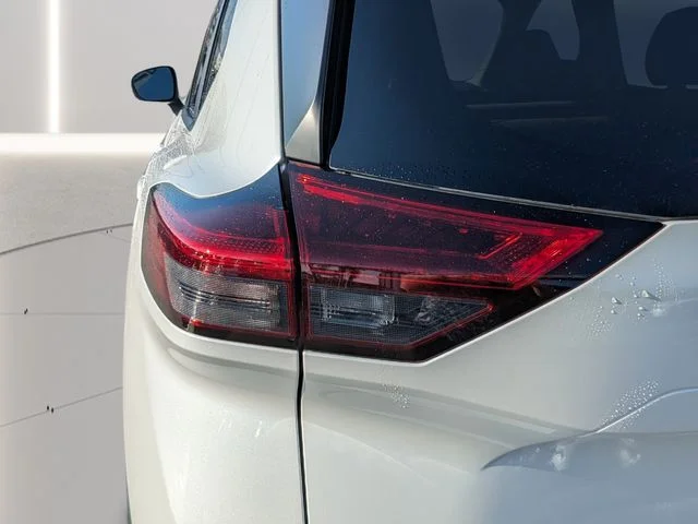 New 2026 Everest White Pearl TriCoat Nissan SV image 8