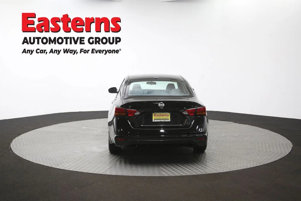 Used 2023 Black Nissan 2.5 SV image 36