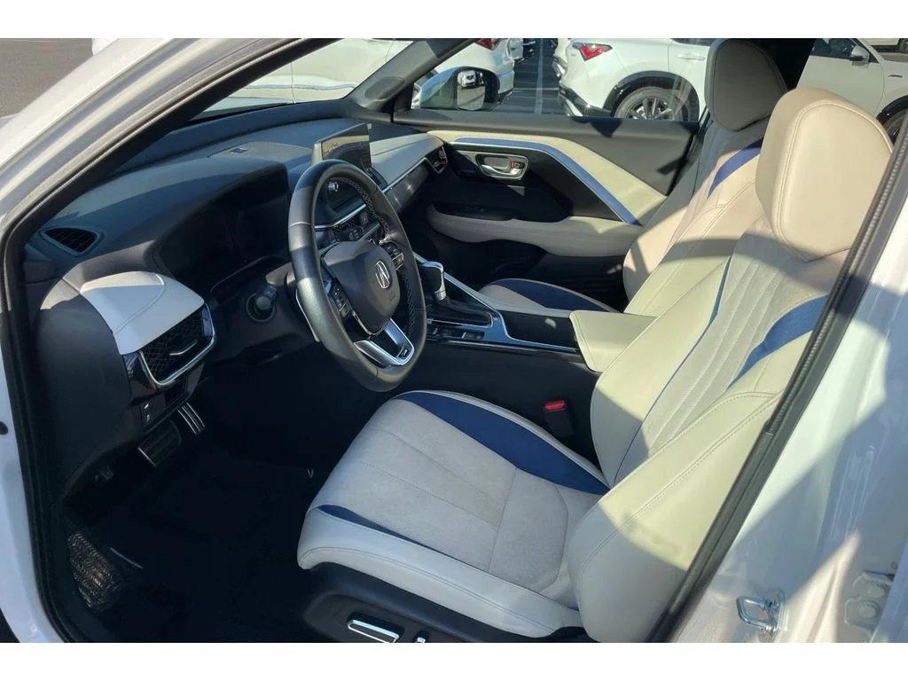 Used 2025 PLATINUM WHITE Acura w/A-Spec Package image 9