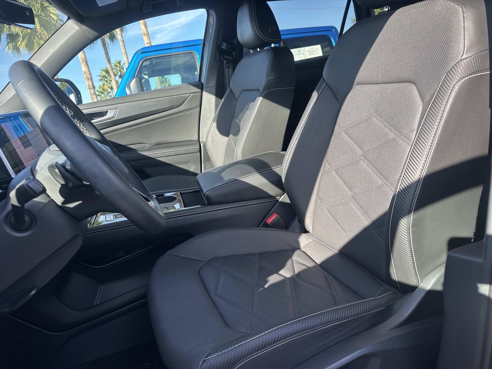 Used 2024 Gray Volkswagen 2.0T SE w/Technology image 15