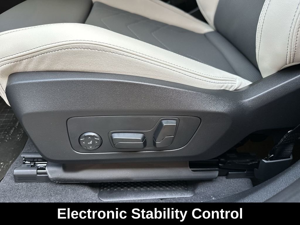 Used 2026 Gray BMW xDrive28i image 17