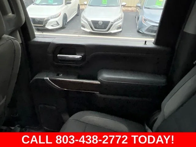 Used 2022 White GMC SLE image 11