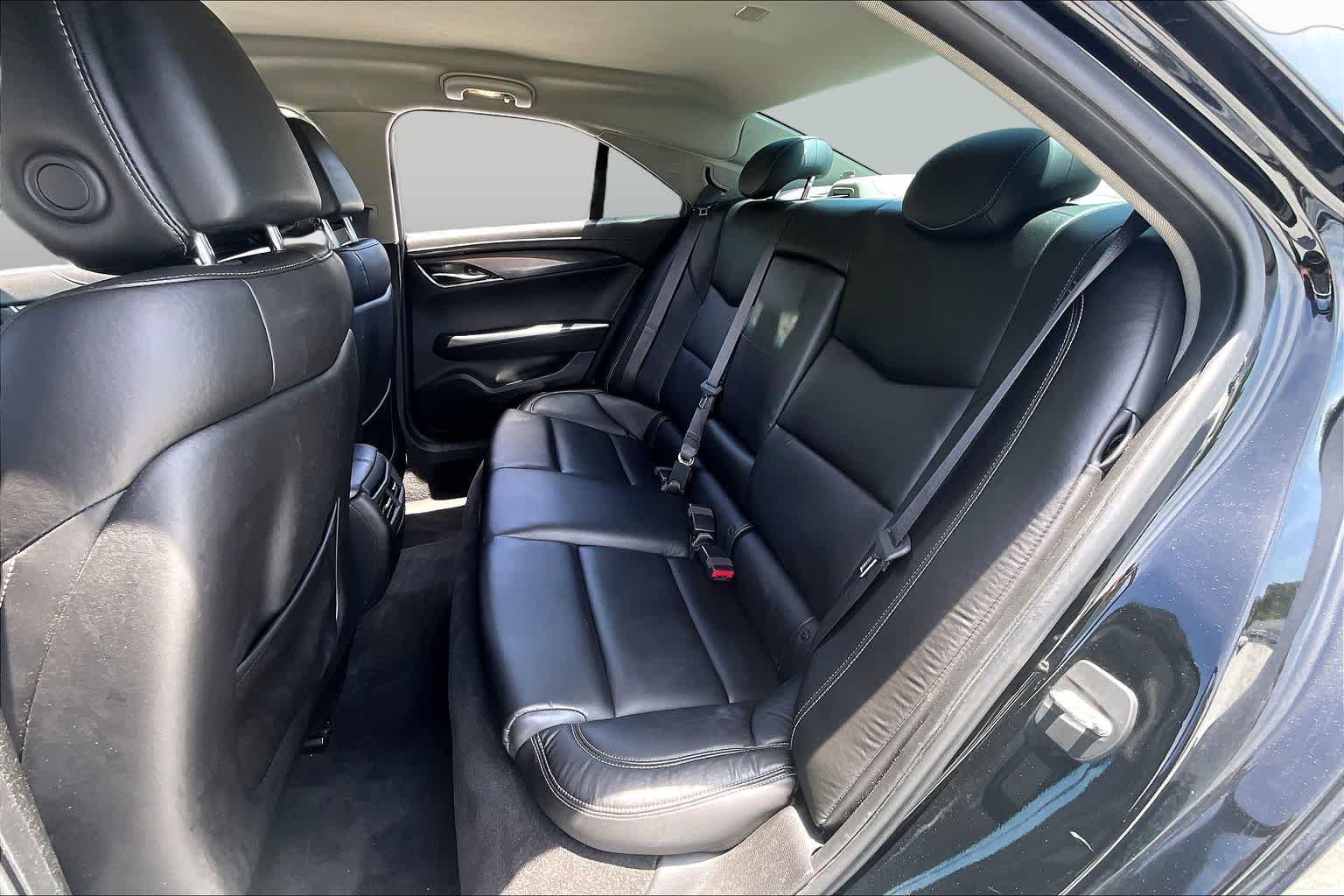 Used 2013 Black Diamond Tricoat Cadillac  image 21