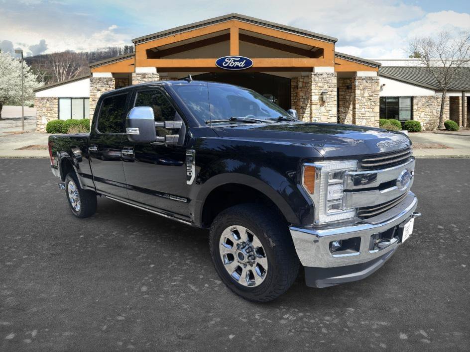 Used 2019 Black Metallic Ford King Ranch image 3