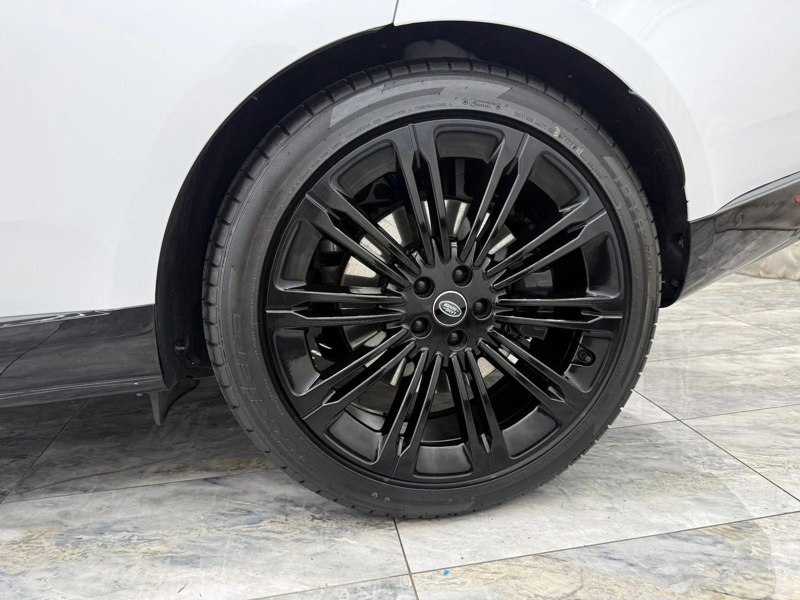2022 Land Rover New Range Rover SE - Photo 12