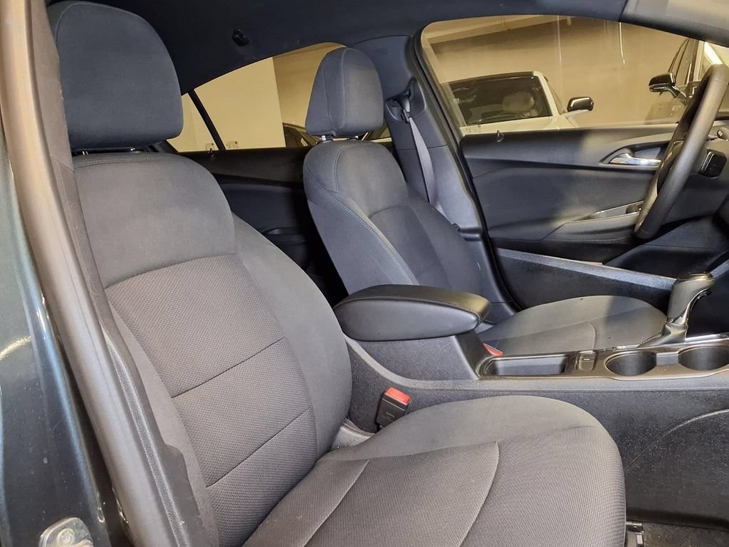 Used 2017 GRAPHITE METALLIC Chevrolet LT image 21