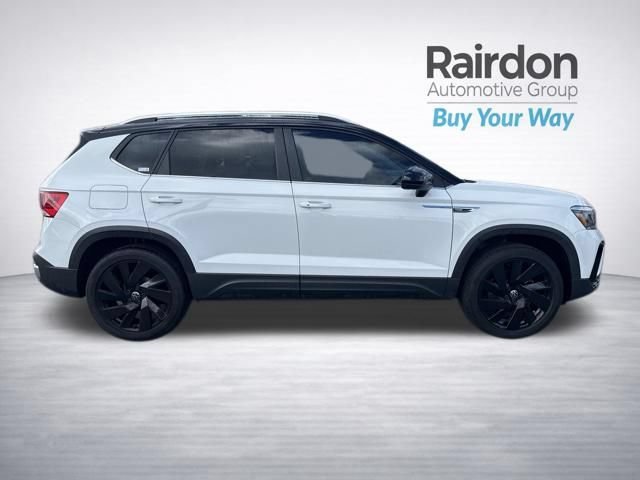 Used 2024  Volkswagen SE image 8