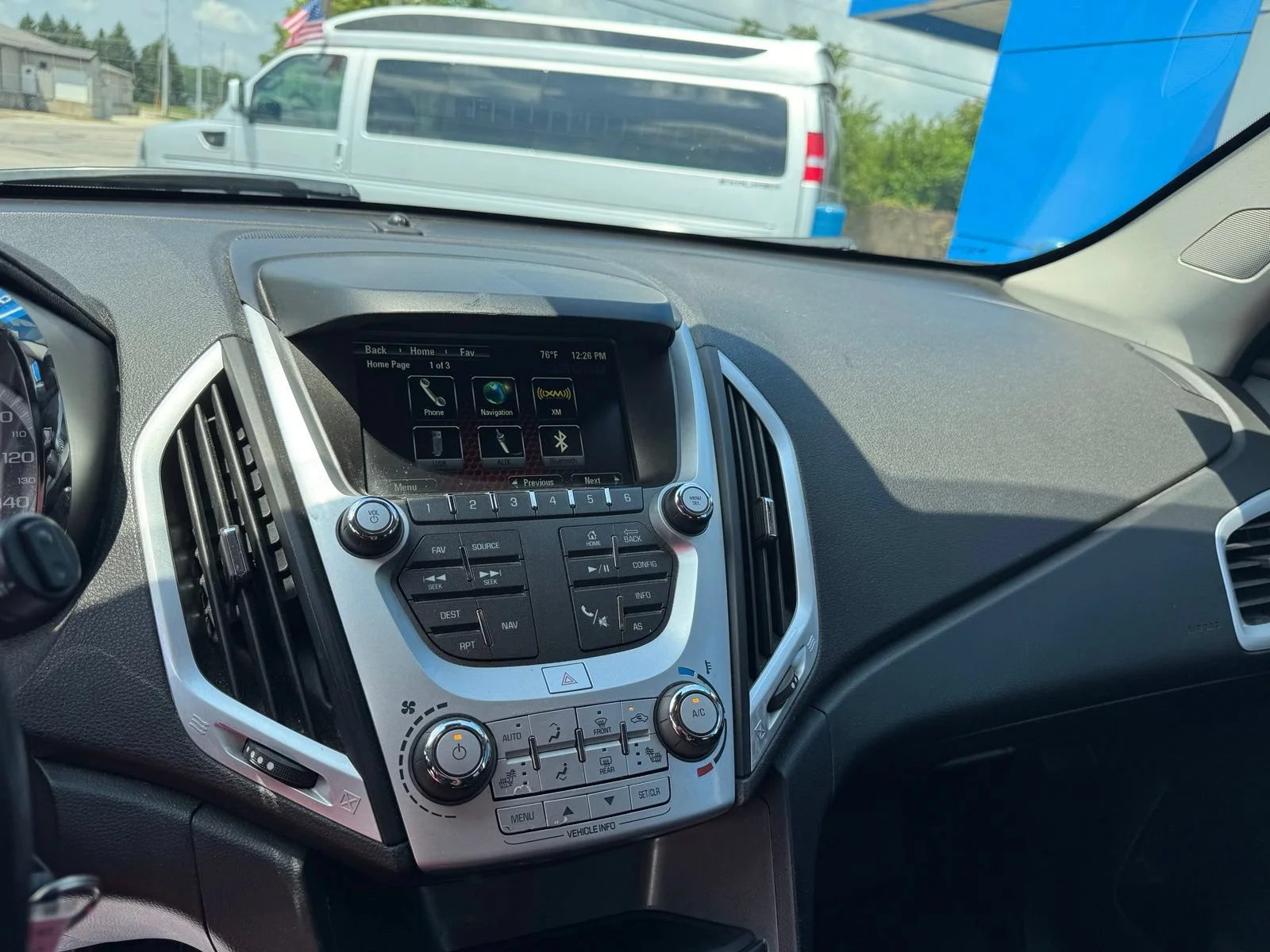 Used 2017 CRIMSON RED TINTCOAT GMC SLE image 12