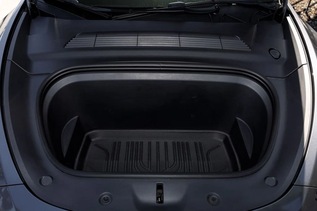 Used 2023  Tesla Long Range image 11