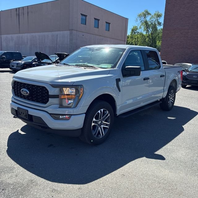 Used 2023 White Ford XL image 1