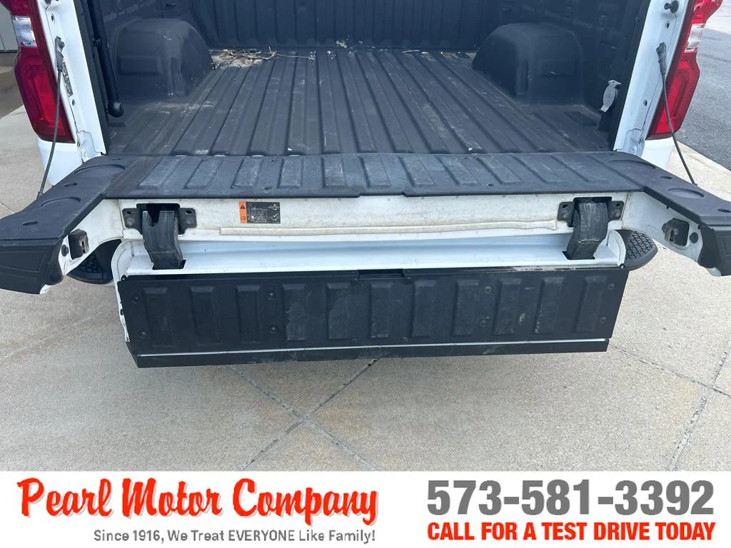 Used 2024 Summit White Chevrolet LTZ image 6