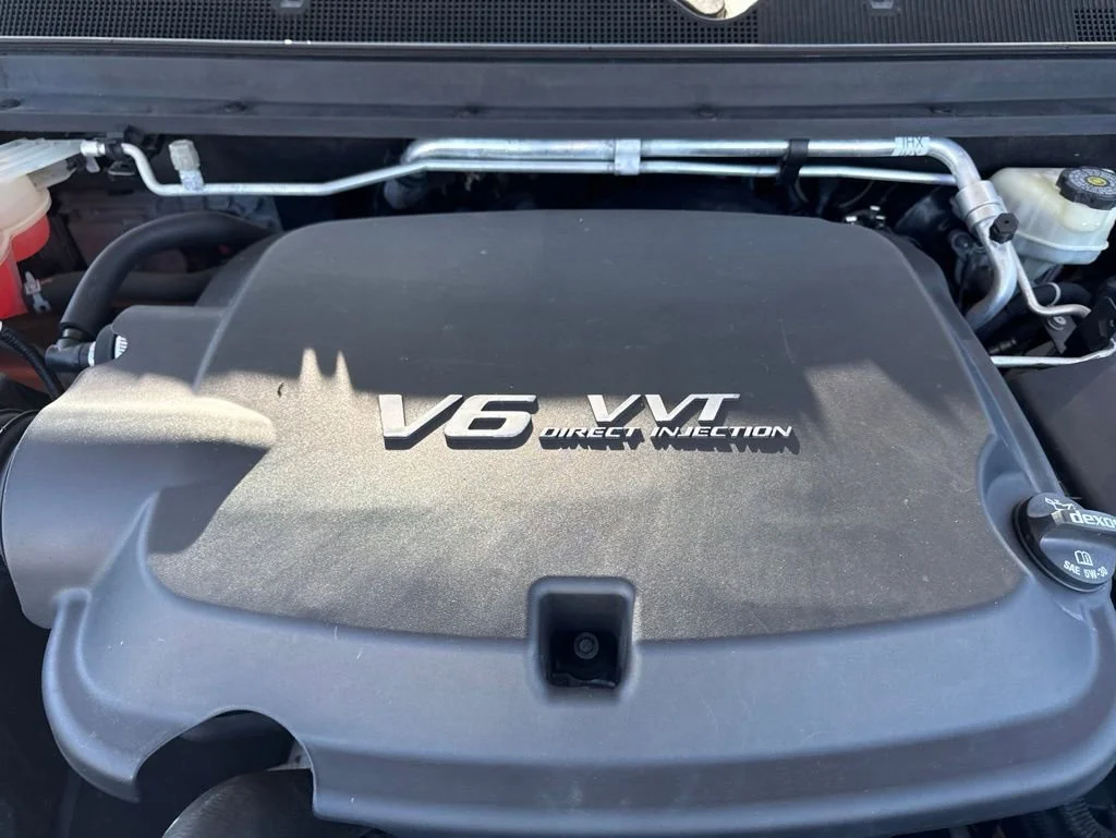 Used 2017 SILVER ICE METALLIC Chevrolet 2WD WT image 13