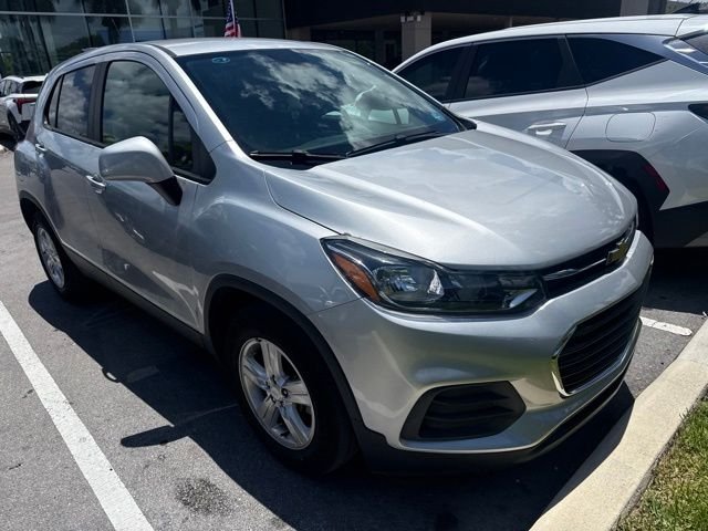 Used 2022 Silver Chevrolet LS image 3