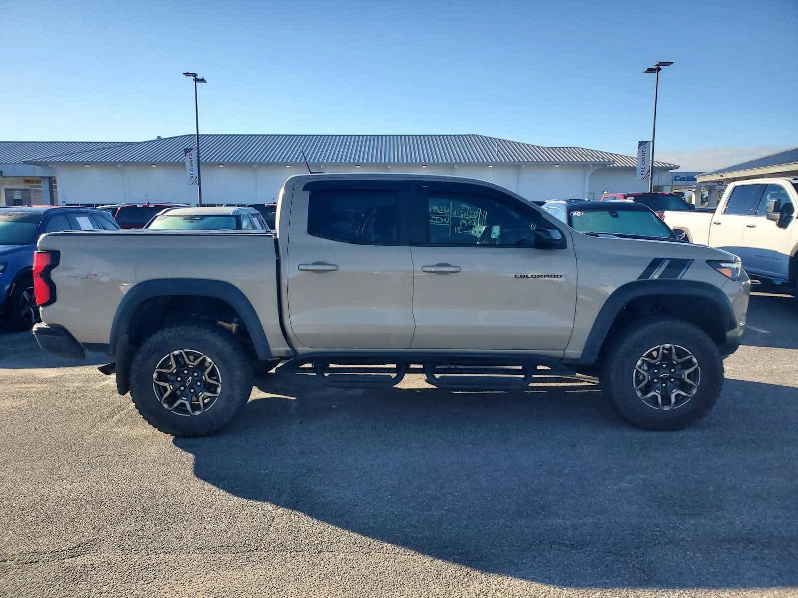 2024 Chevrolet Colorado ZR2 photo 2