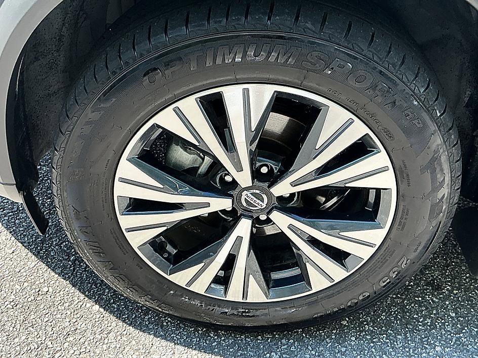 Used 2021 Gun Metallic Nissan SV image 9