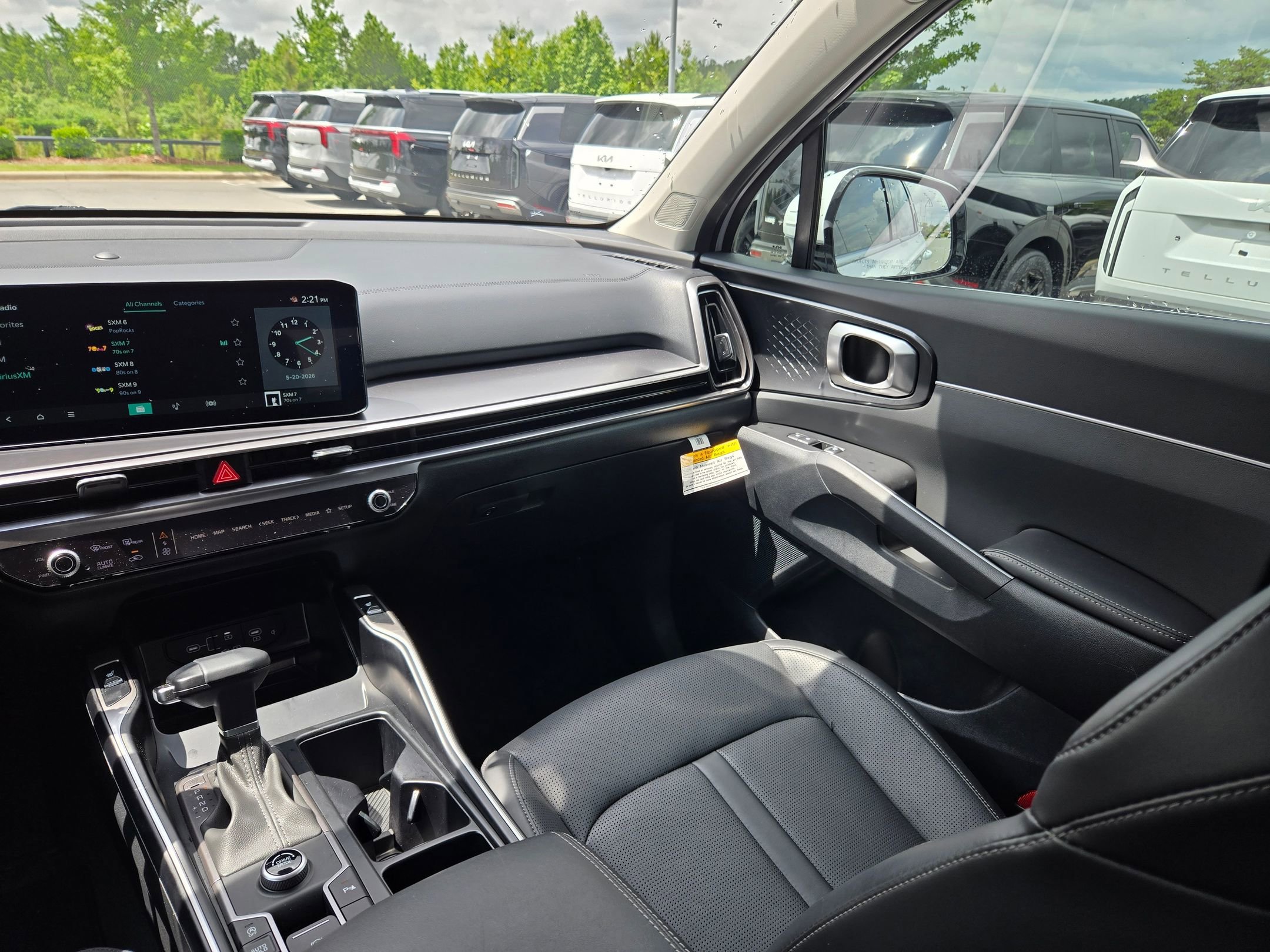 Used 2025 Glacial White Pearl Kia EX image 11