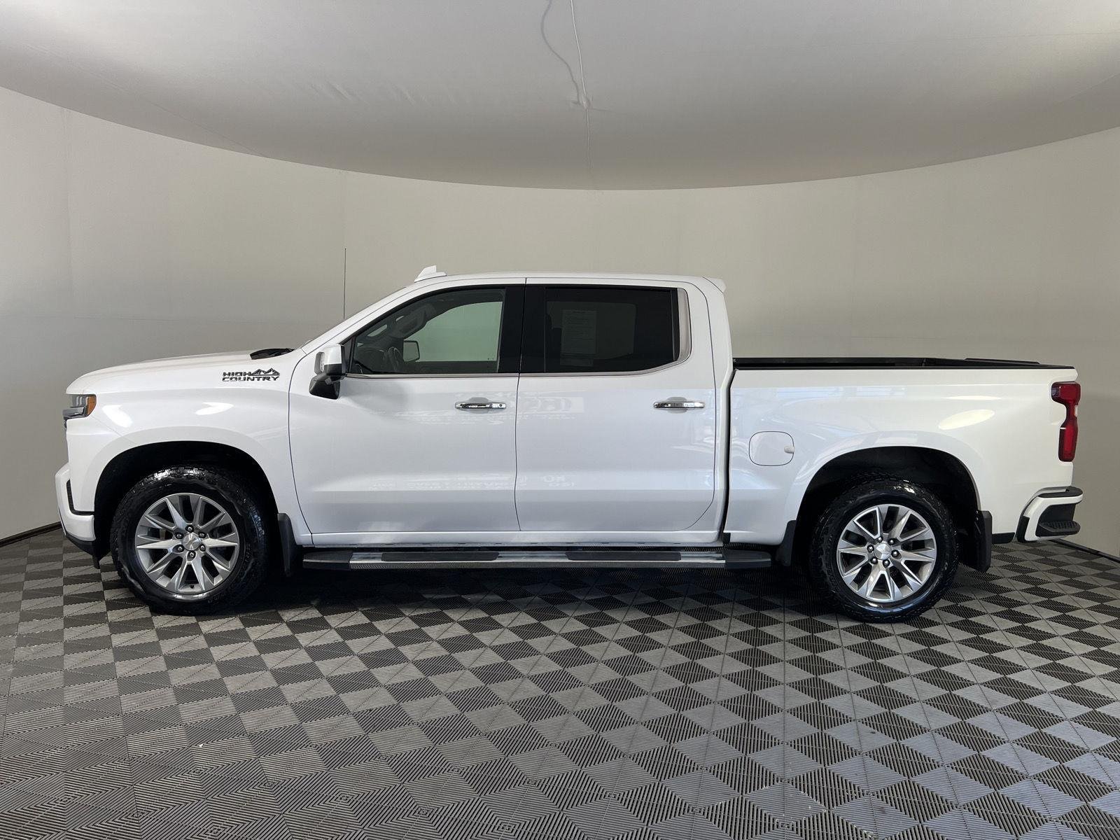 Used 2021 Pearl Chevrolet High Country image 27