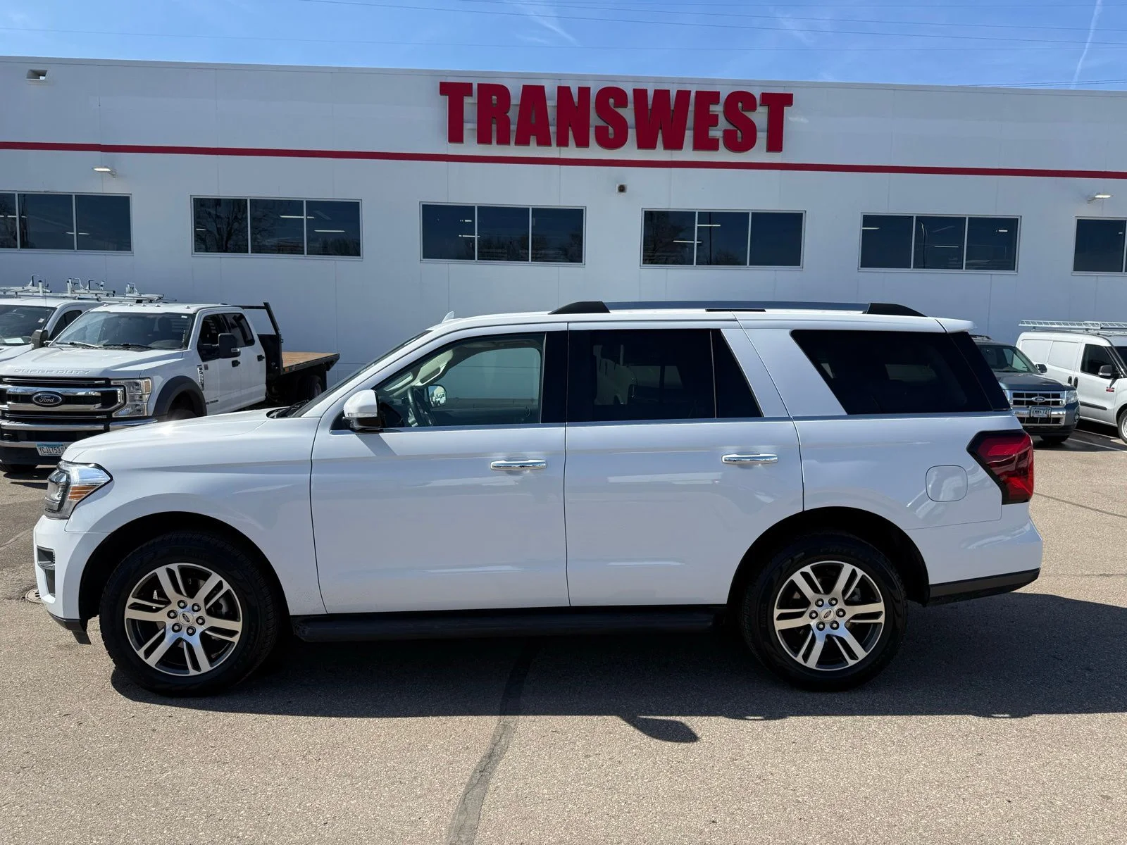Certified 2024 Ford Expedition Limited with VIN 1FMJU2A8XREA08563 for sale in Minneapolis, Minnesota