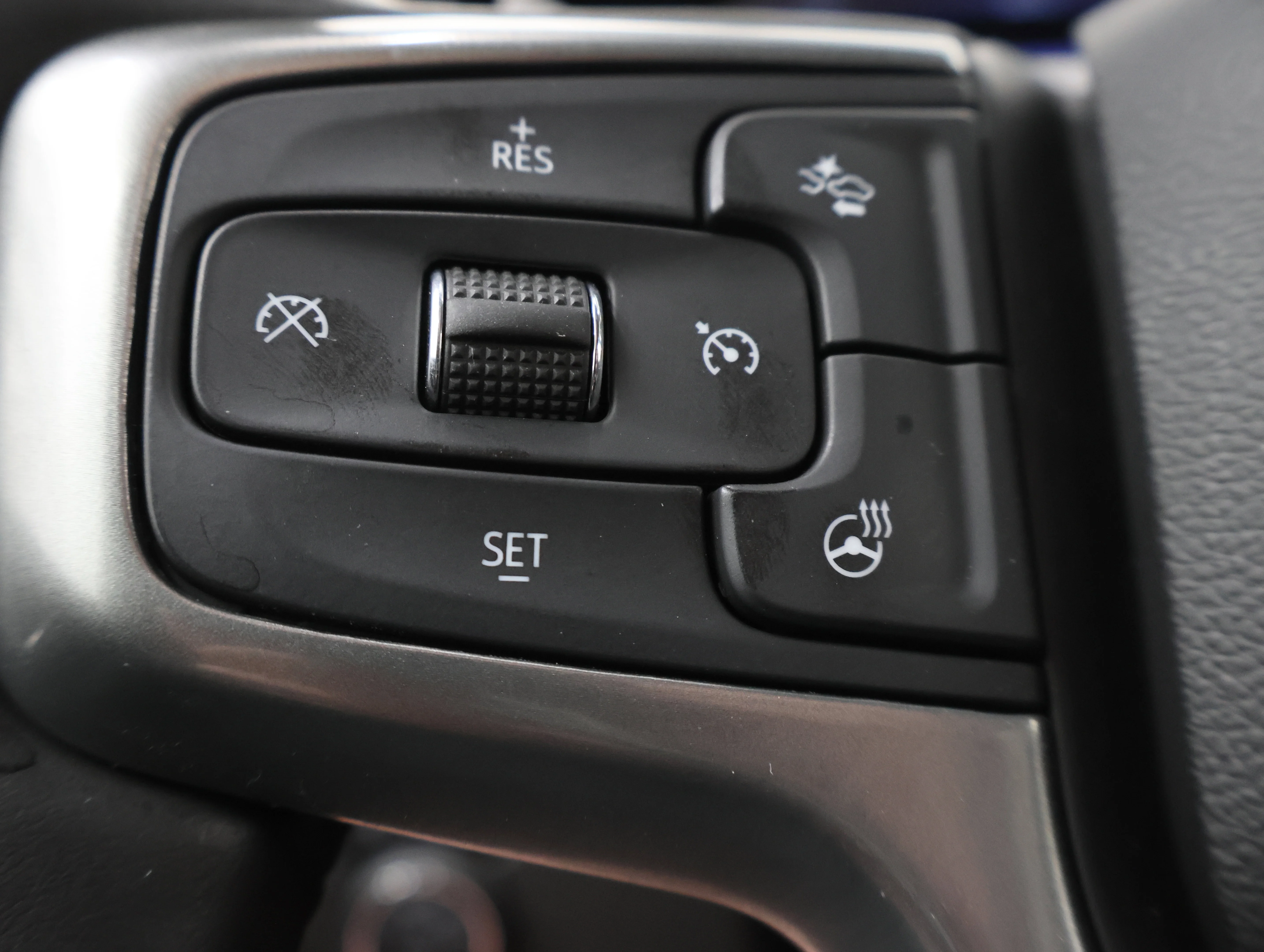 Used 2023 Summit White Chevrolet RST image 14