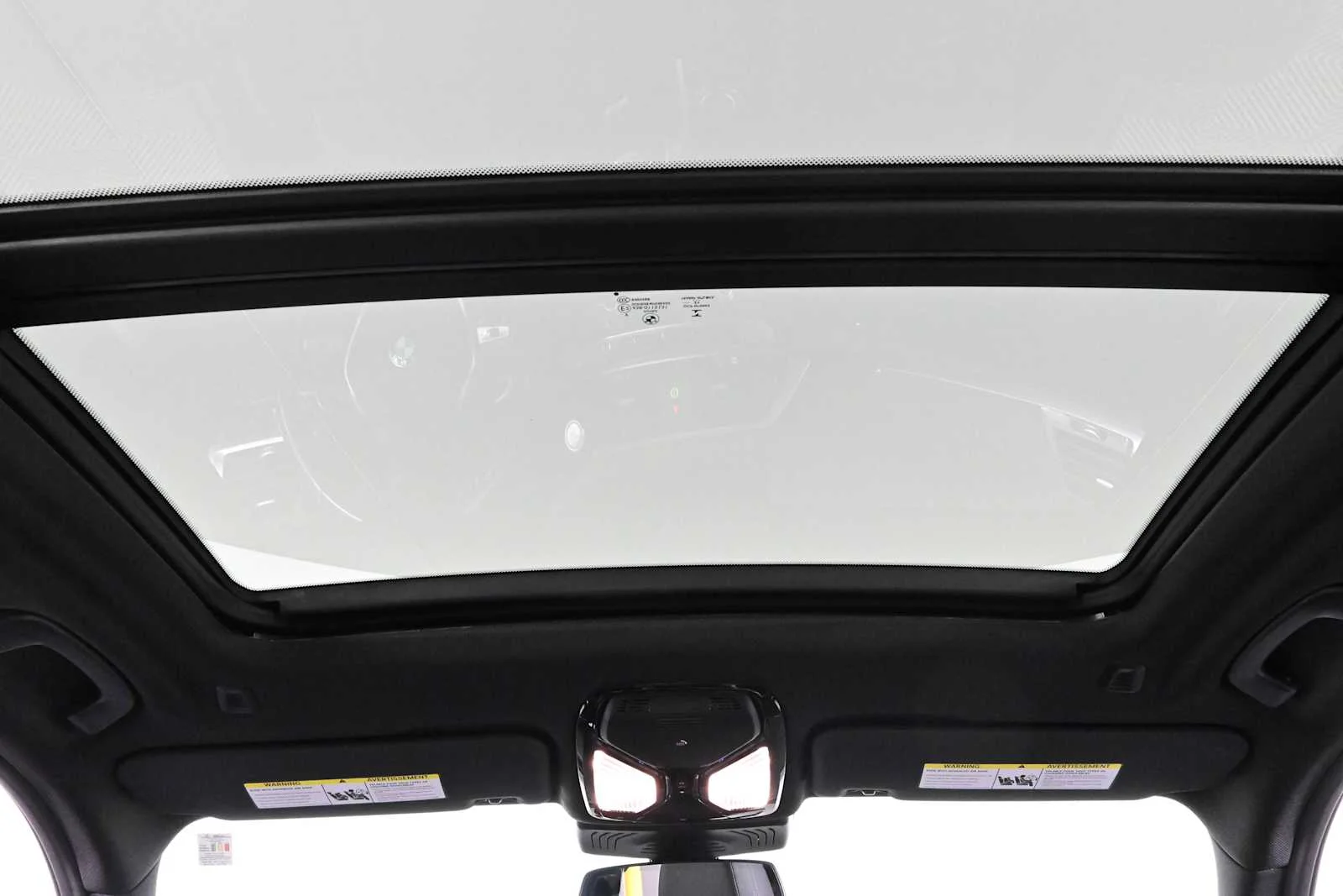 Used 2021 Dark Graphite Metallic BMW xDrive30e image 4