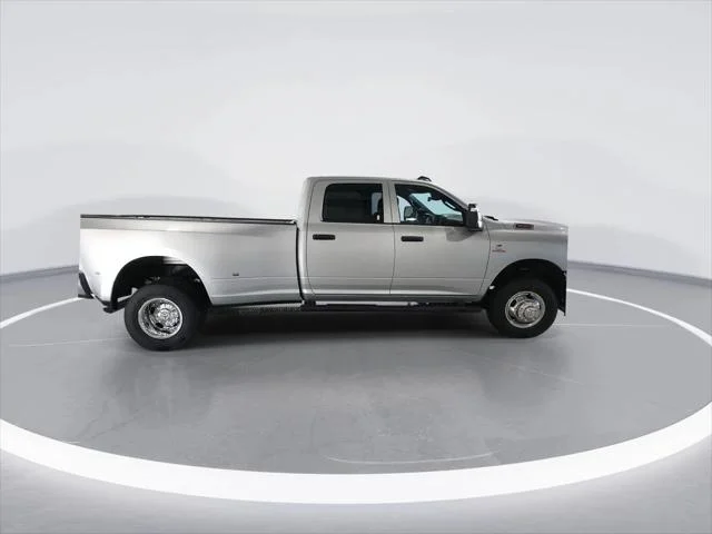 2026 RAM 3500 Tradesman - Photo 9