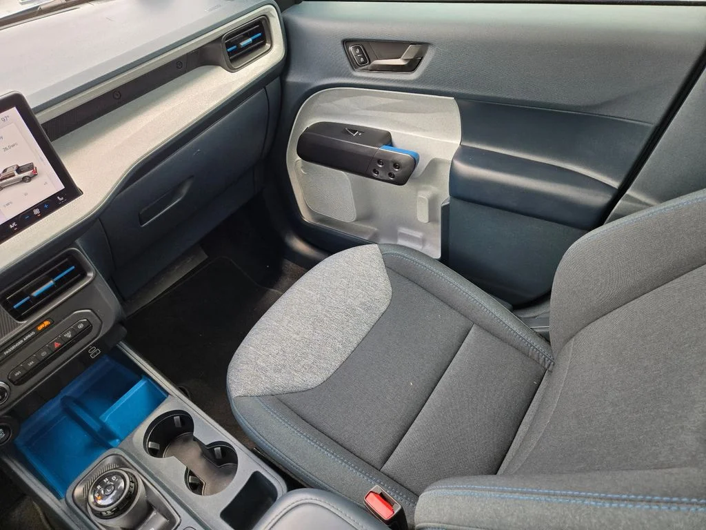 Used 2025 Gray Ford XLT image 16
