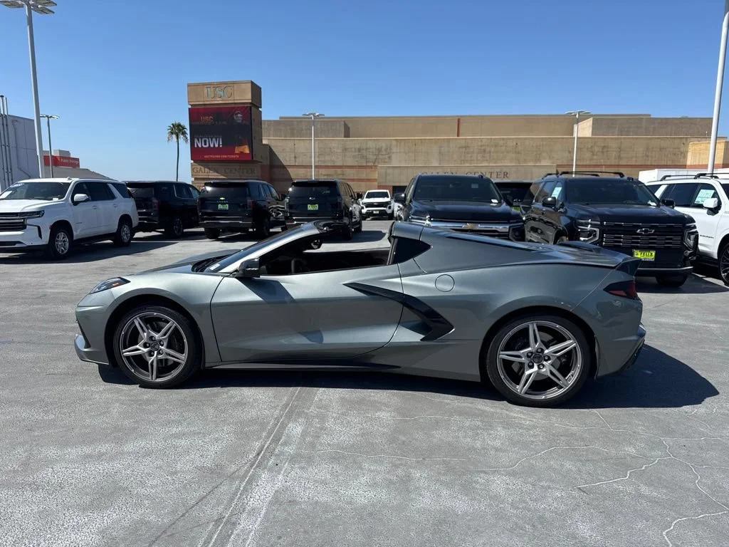 Used 2023 Hypersonic Gray Metallic Chevrolet 3LT image 8