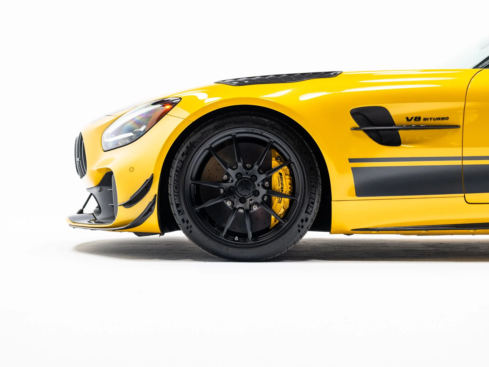 Used 2020 AMG Solarbeam Yellow Metallic Mercedes-Benz R image 9