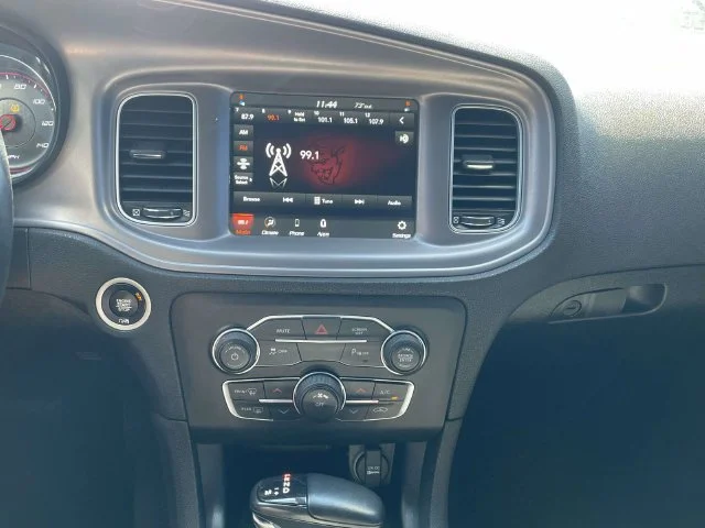 Used 2023 White Dodge SXT image 31