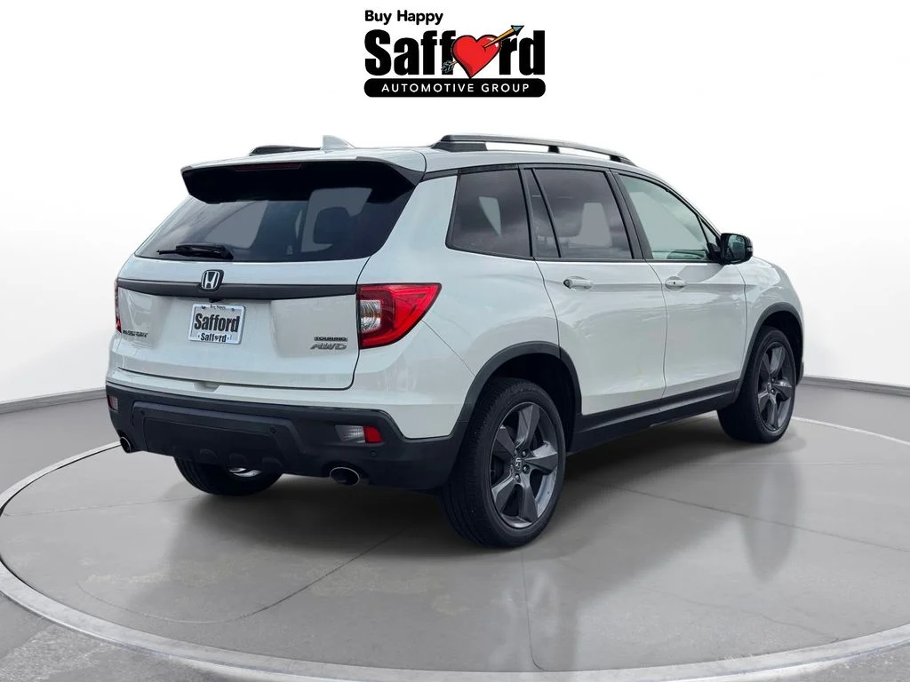 Used 2019 White Honda Touring image 9