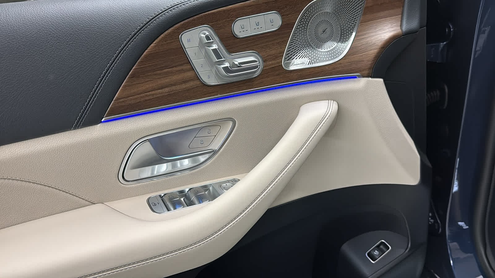 New 2026 Twilight Blue Metallic Mercedes-Benz AMG® GLE 53 image 15