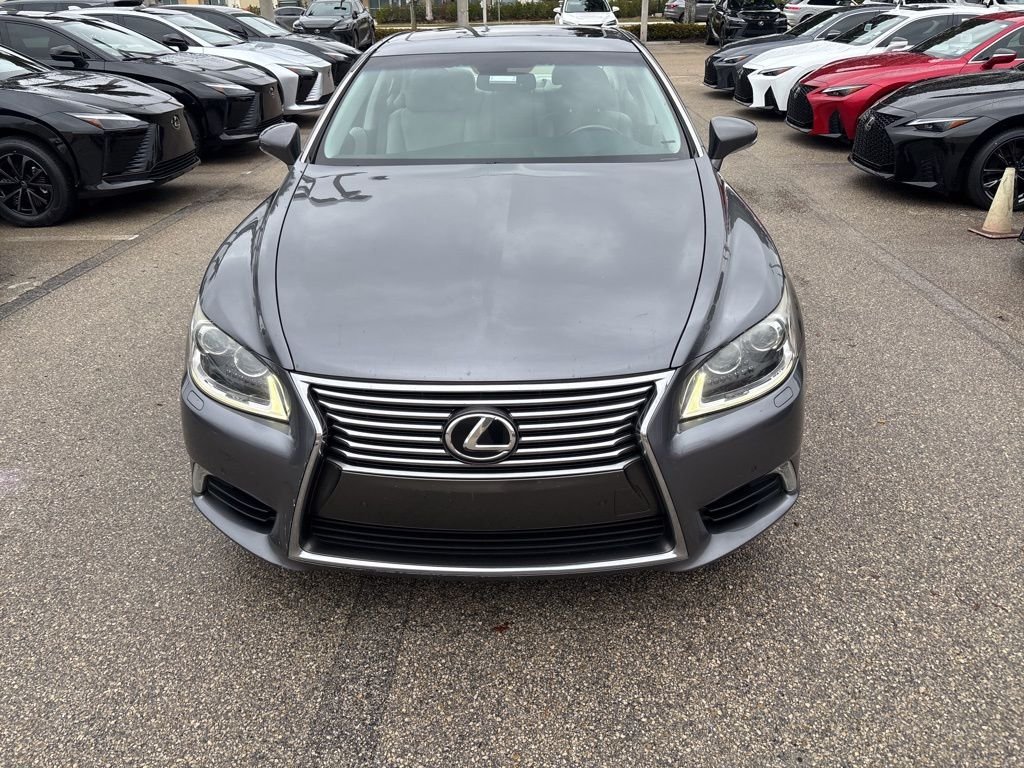 2013 Lexus LS Base