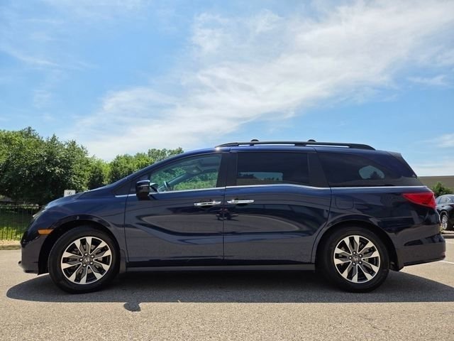 Used 2023 Obsidian Blue Pearl Honda EX-L image 21
