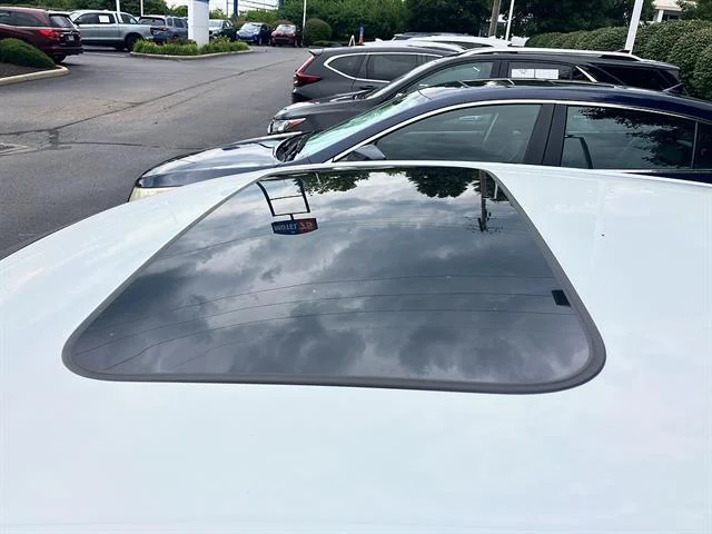 Certified Used 2022 Platinum White Pearl Honda EX-L image 6