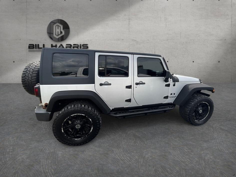 Used 2007 Silver Jeep Unlimited X image 5