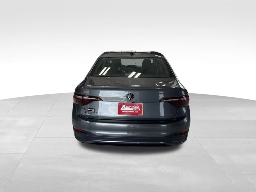 Used 2024 Gray Volkswagen 1.5T SE image 4