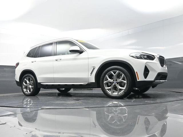 Used 2024 White BMW sDrive30i image 41
