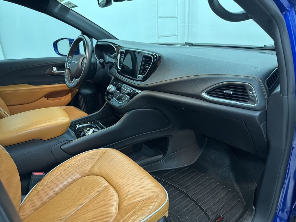 Used 2021 Blue Chrysler Pinnacle image 28