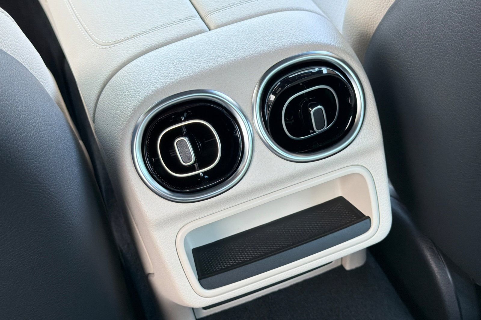 New 2026 Polar White Mercedes-Benz C 300 image 25