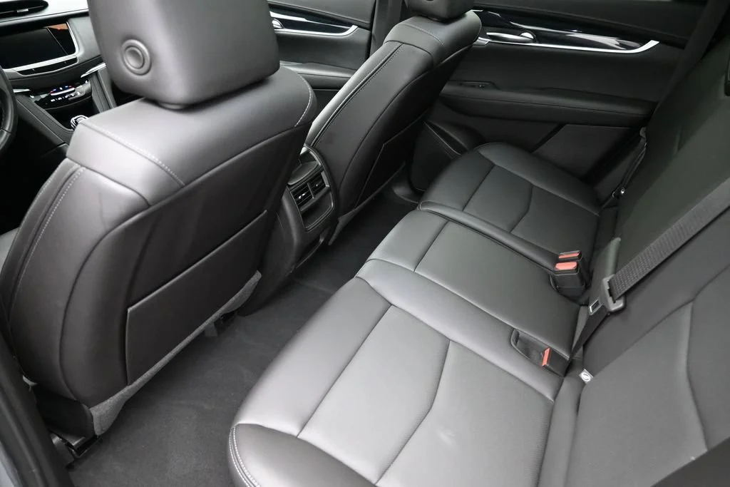 Used 2024 Argent Silver Metallic Cadillac Premium Luxury image 21