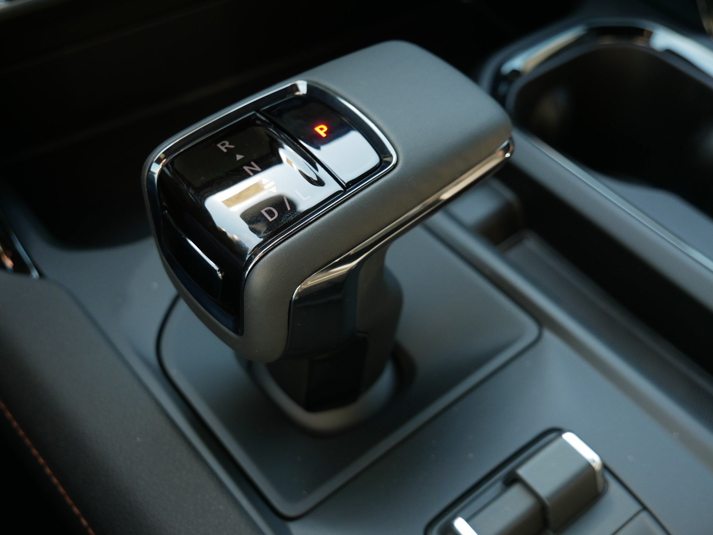 2026 GMC Sierra 1500 AT4 - Photo 9