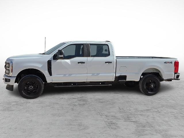 New 2026 Oxford White Ford F-350® XL image 31
