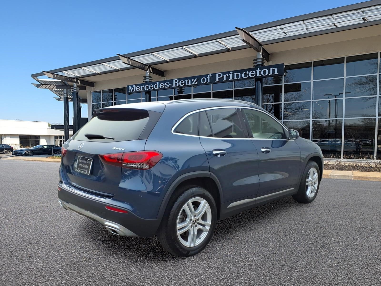 Certified Used 2023 Denim Blue Metallic Mercedes-Benz GLA 250 4MATIC® SUV image 3