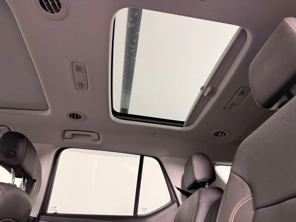 Used 2020 White Chevrolet Premier image 6