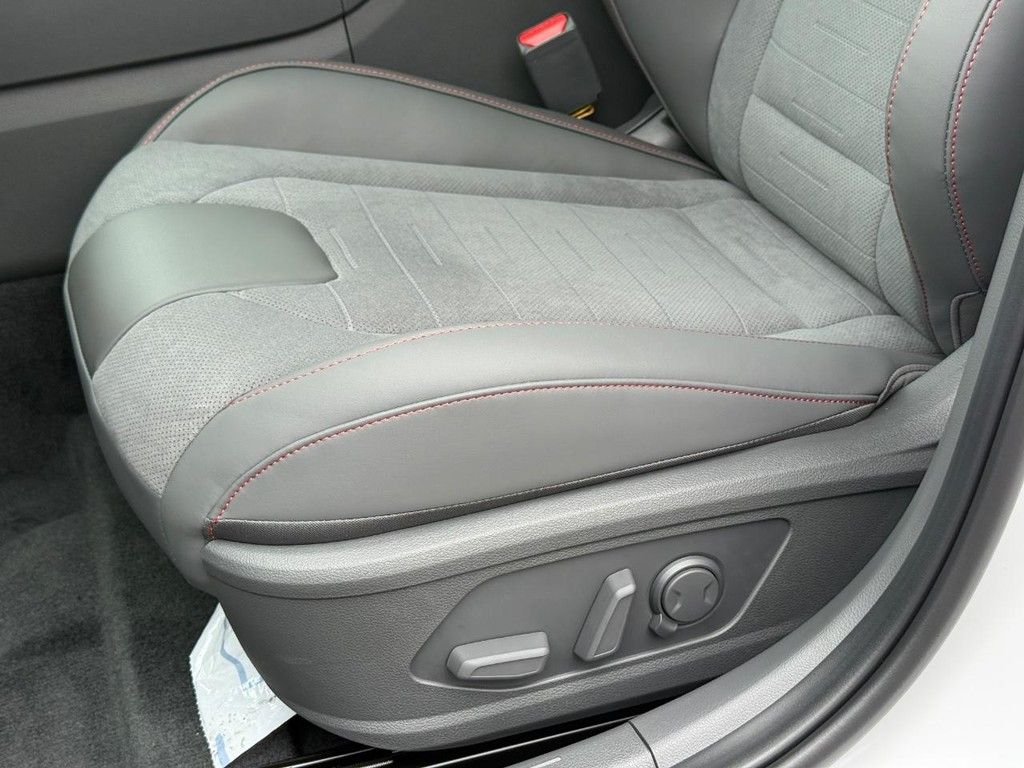 2025 Hyundai Sonata N Line - Photo 42