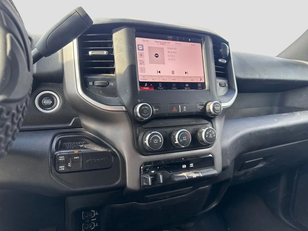 Used 2022 White Ram Big Horn image 19