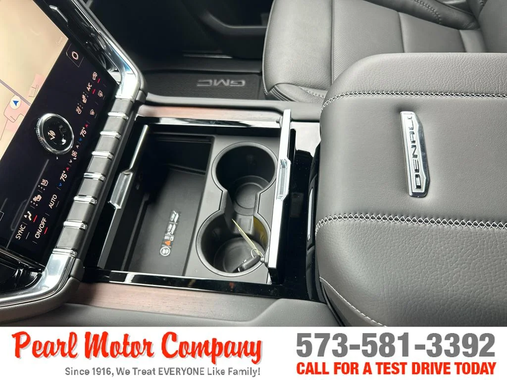 2026 GMC Yukon Denali - Photo 20