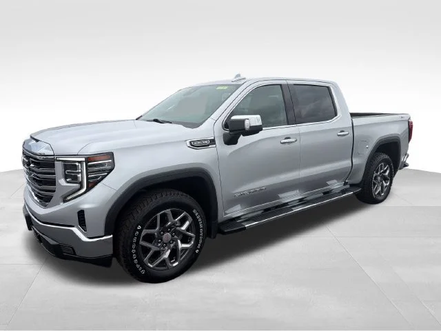 Used 2022 QUICKSILVER METALLIC GMC SLT image 1