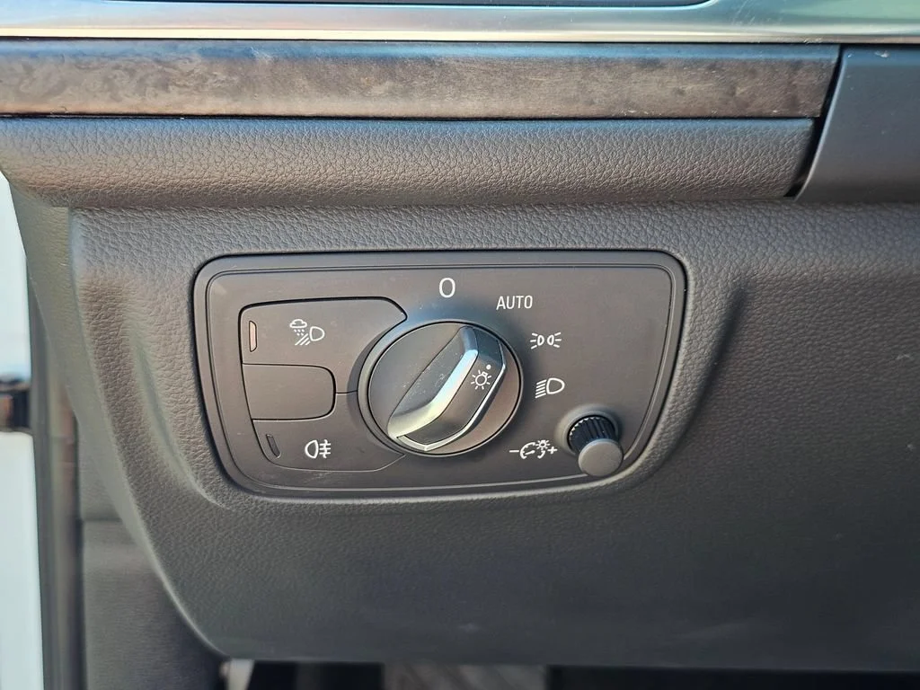 Used 2017  Audi Premium Plus image 25
