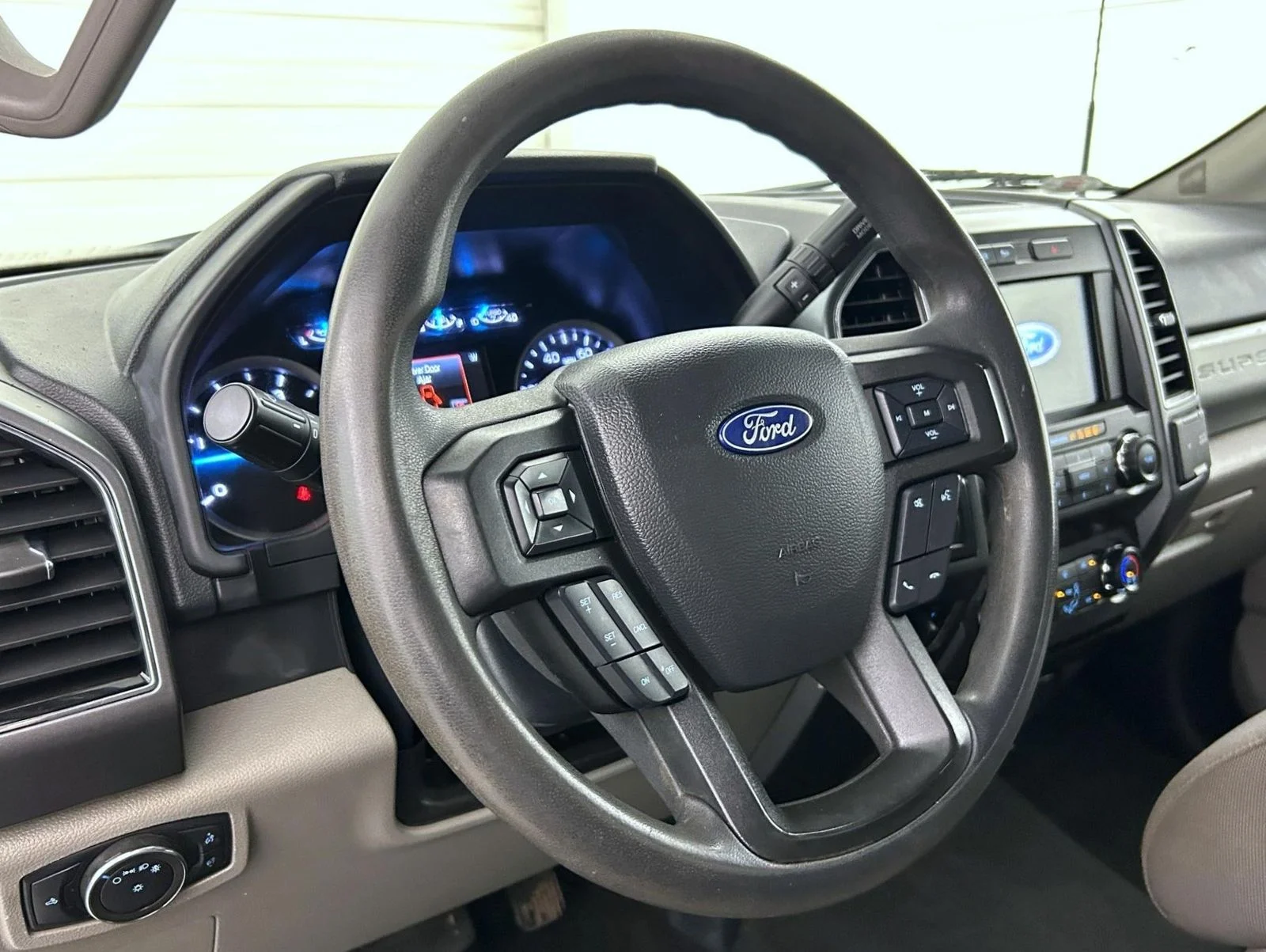 Used 2022 White Ford XLT image 12